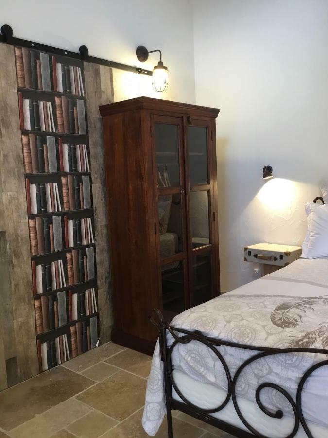 Mas De Nonin St Remy De Provence Guest house Noves